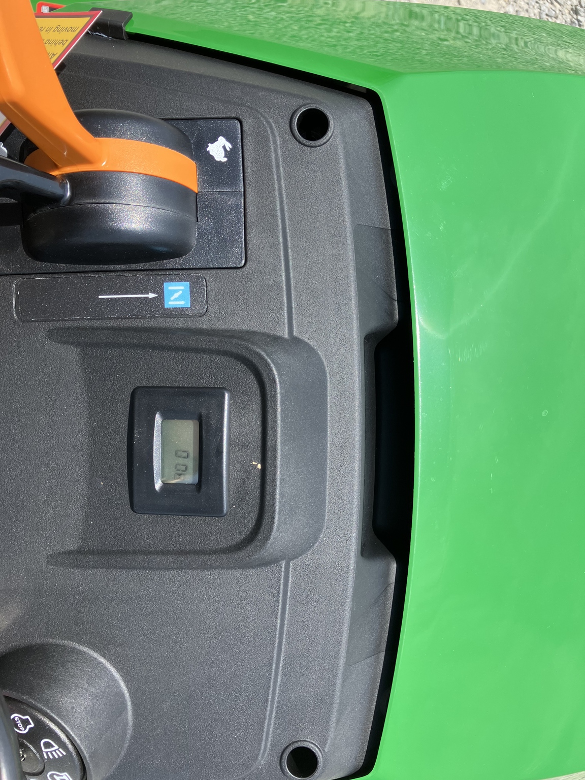 2025 John Deere S220 Image 10