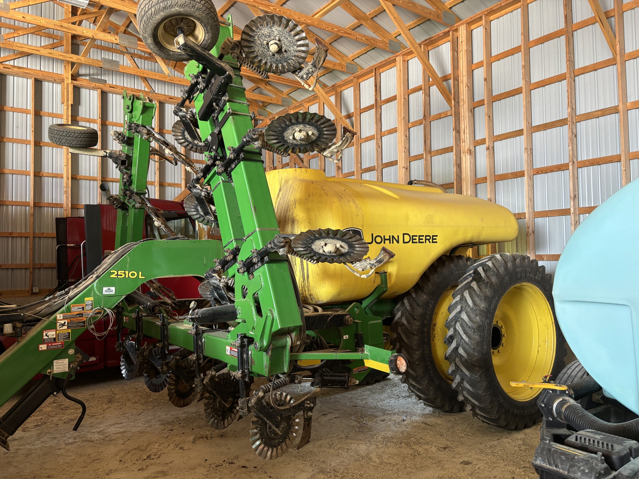 Used 2013 John Deere 2510L Nutrient Application at Koenig Equipment in Anna, OH - PhotoXL0