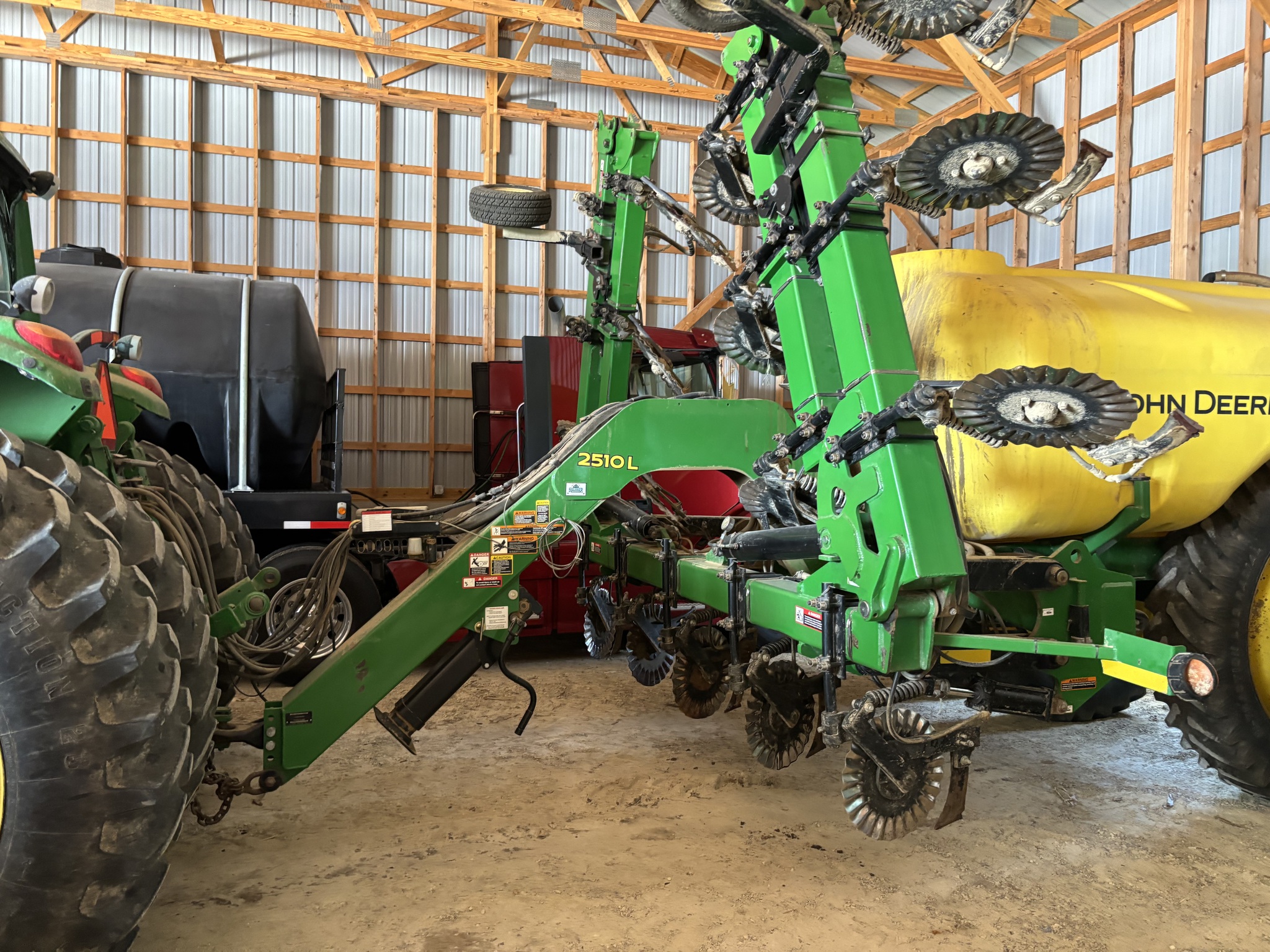 Used 2013 John Deere 2510L Nutrient Application at Koenig Equipment in Anna, OH - PhotoXL1