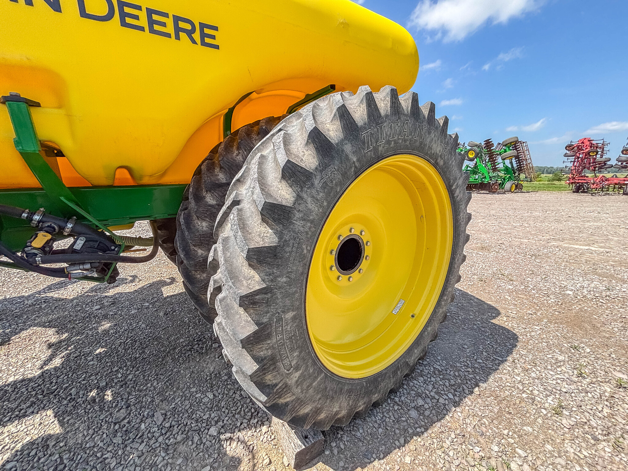 Used 2013 John Deere 2510L Nutrient Application at Koenig Equipment in Anna, OH - PhotoXL9