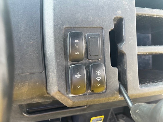  2021 John Deere XUV 835M at Heritage Tractor in West Plains, MO