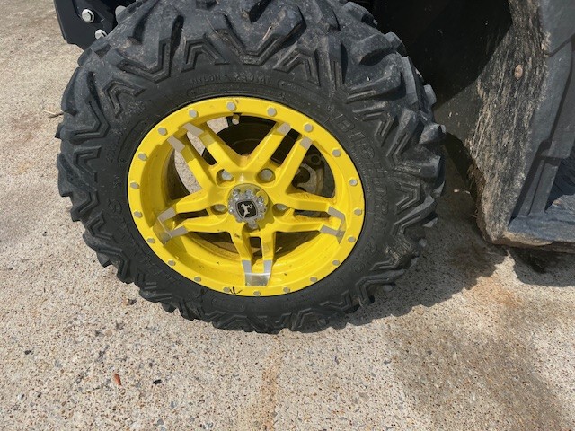  2021 John Deere XUV 835M at Heritage Tractor in West Plains, MO
