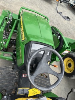 2022 John Deere 1025R Image 3