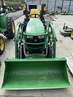 2022 John Deere 1025R Image 1