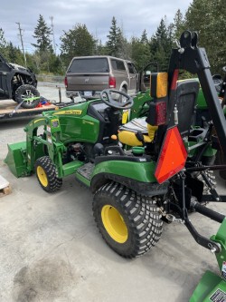 2022 John Deere 1025R Image 4