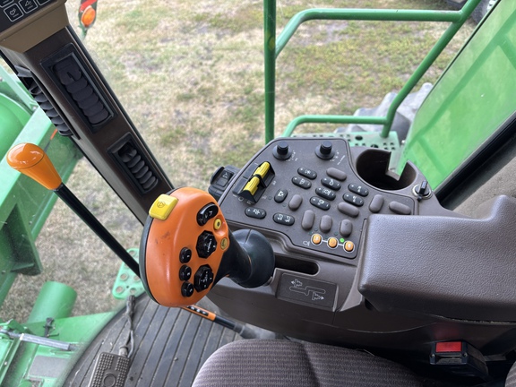 Used 2007 John Deere 9760 STS Combines at Horizon Ag & Turf in Lloydminster, AB - Photo14
