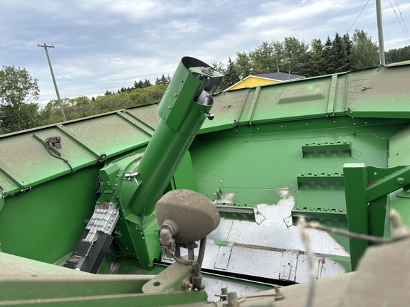 Used 2007 John Deere 9760 STS Combines at Horizon Ag & Turf in Lloydminster, AB - Photo17
