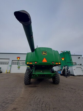 Used 2007 John Deere 9760 STS Combines at Horizon Ag & Turf in Lloydminster, AB - Photo5
