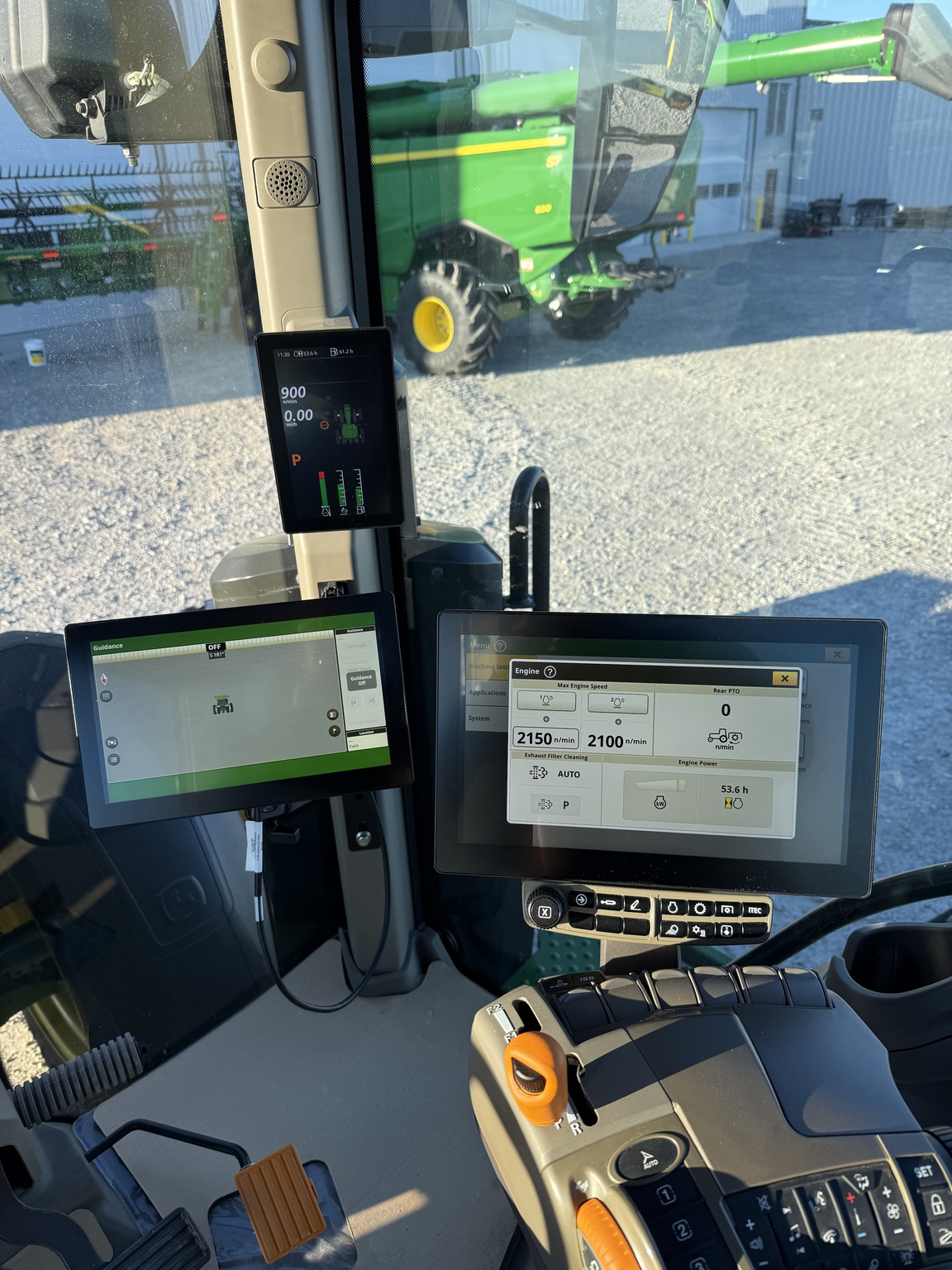 2024 John Deere 8R 340 Image 10