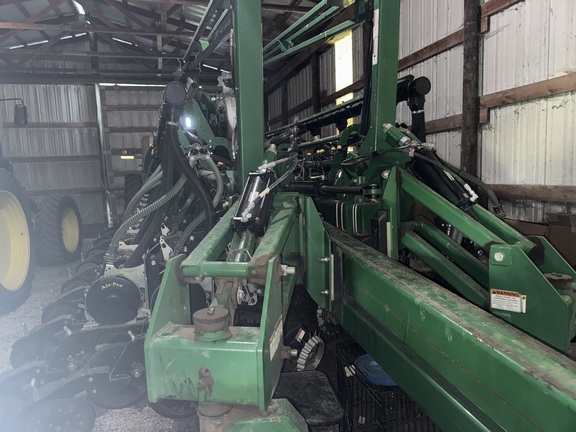 2012 Great Plains YP1625A-32TR - Photo22