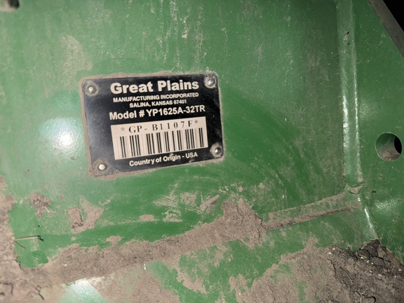 2012 Great Plains YP1625A-32TR - Photo15