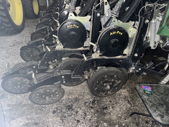 2012 Great Plains YP1625A-32TR - Photo11