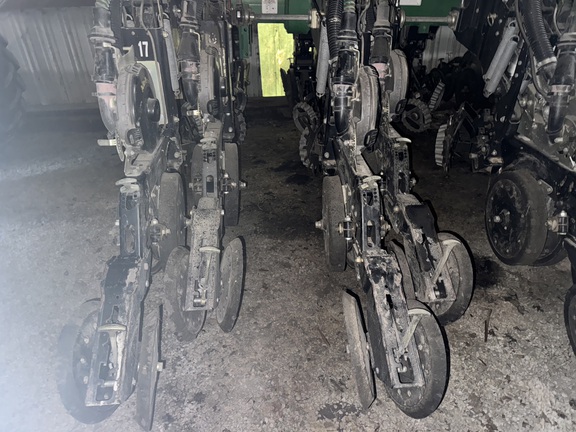 2012 Great Plains YP1625A-32TR - Photo10