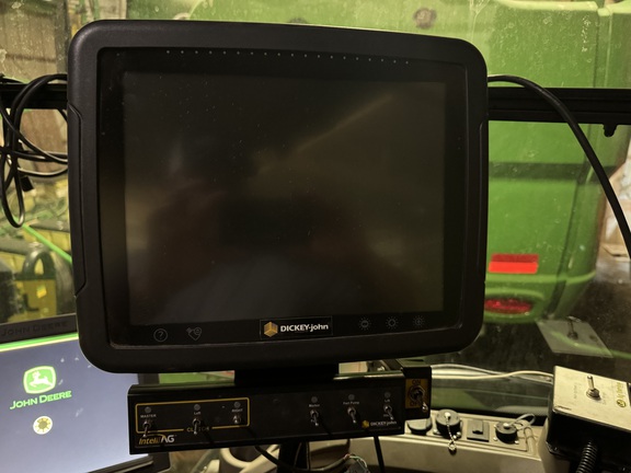 2012 Great Plains YP1625A-32TR - Photo16