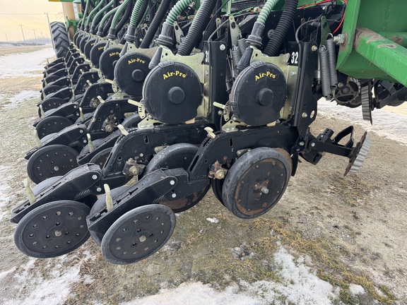 2012 Great Plains YP1625A-32TR - Photo24