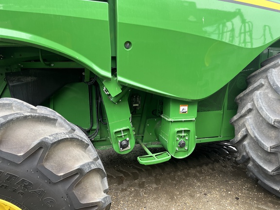 Used 2020 John Deere S780 Combines at Horizon Ag & Turf in Edmonton West, AB - Photo6