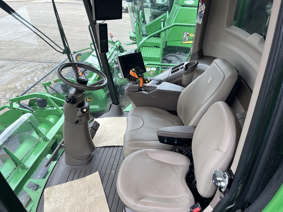 Used 2020 John Deere S780 Combines at Horizon Ag & Turf in Edmonton West, AB - Photo8