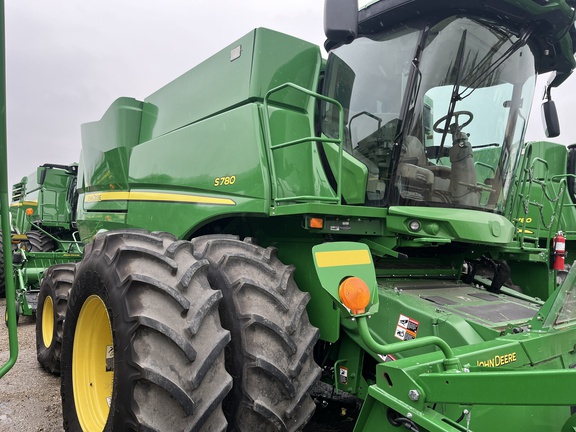 Used 2020 John Deere S780 Combines at Horizon Ag & Turf in Edmonton West, AB - Photo10
