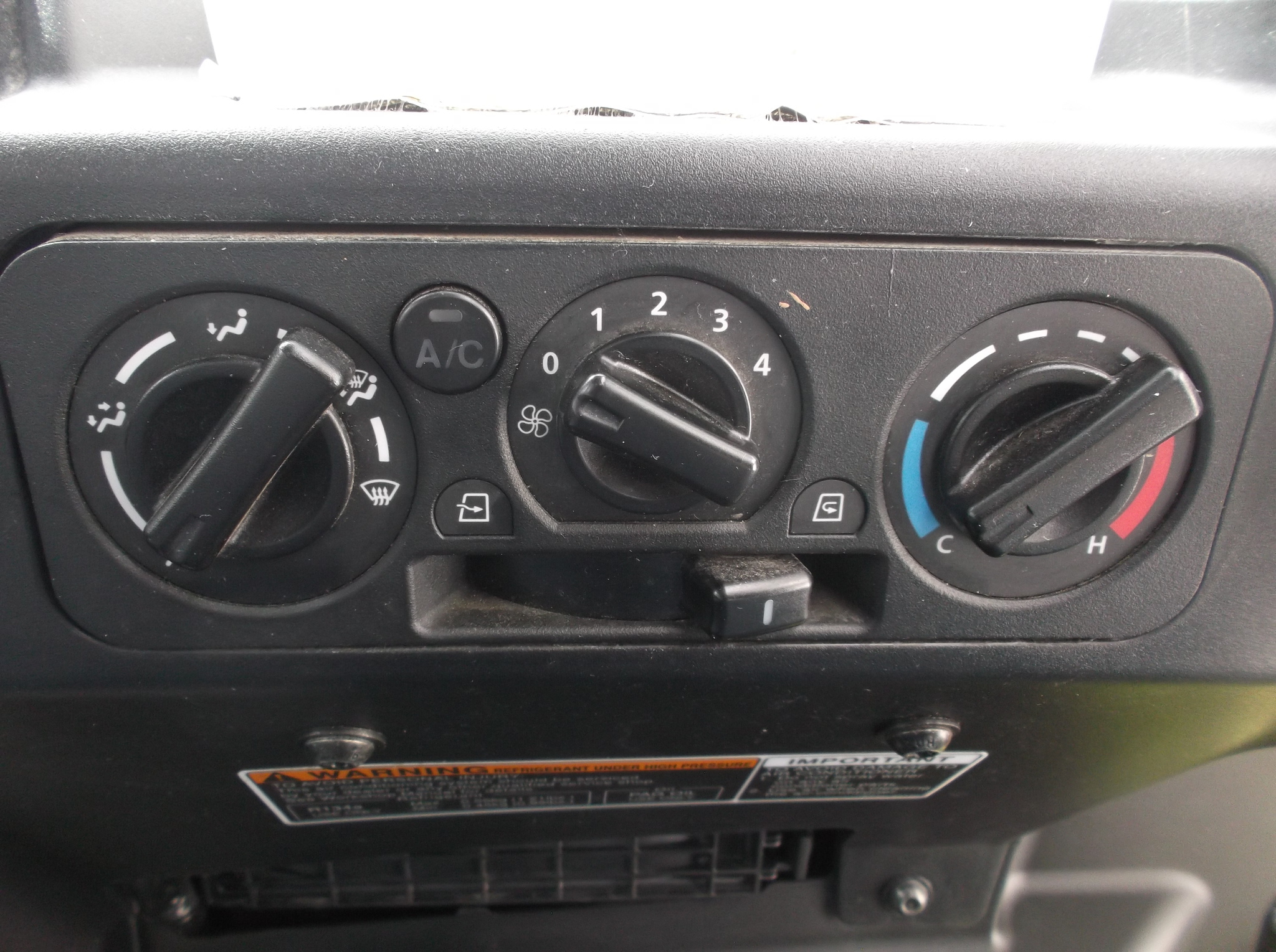 2023 Kubota RTV-X1100 Image 2