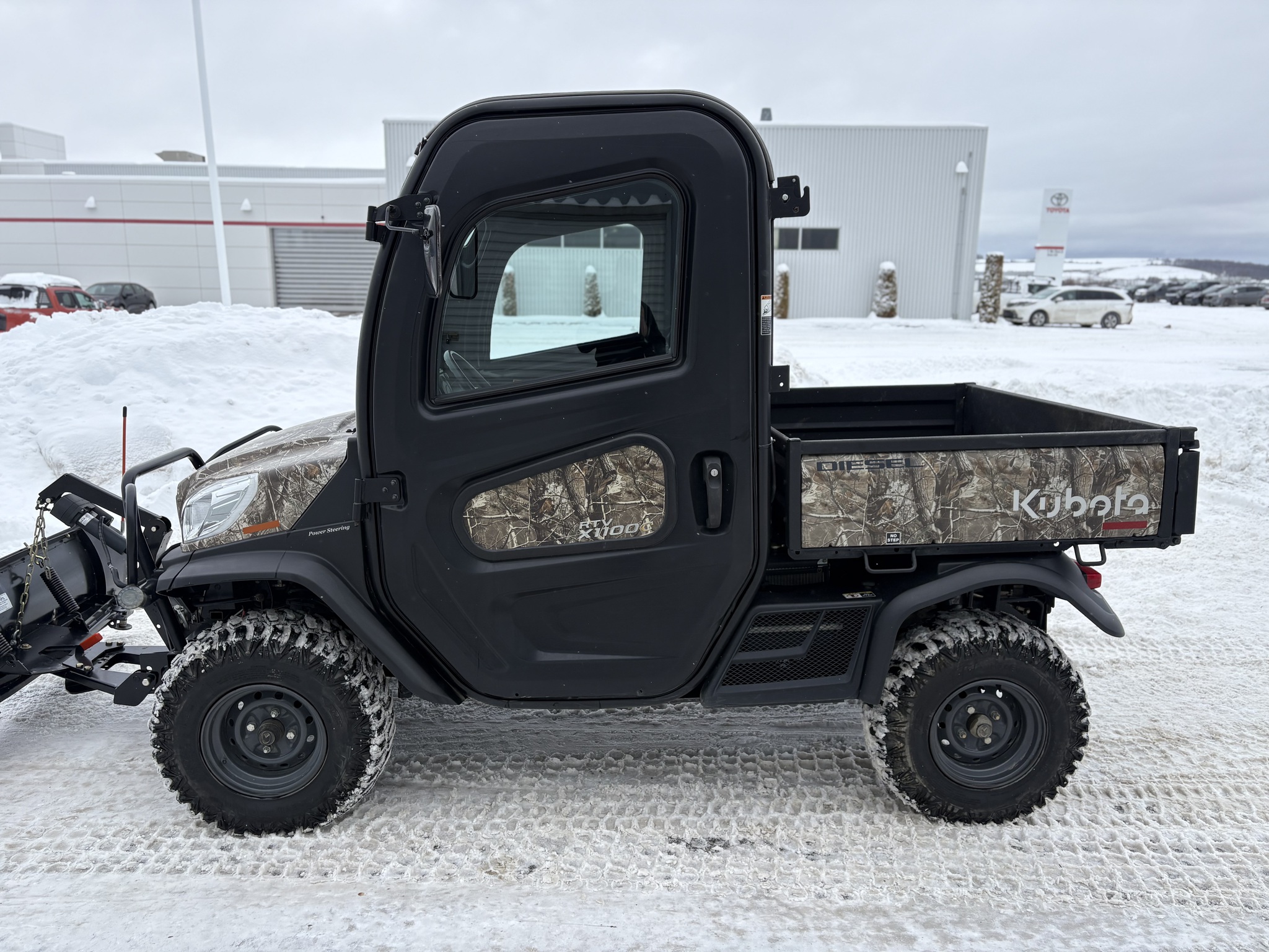 2023 Kubota RTV-X1100 Image 2