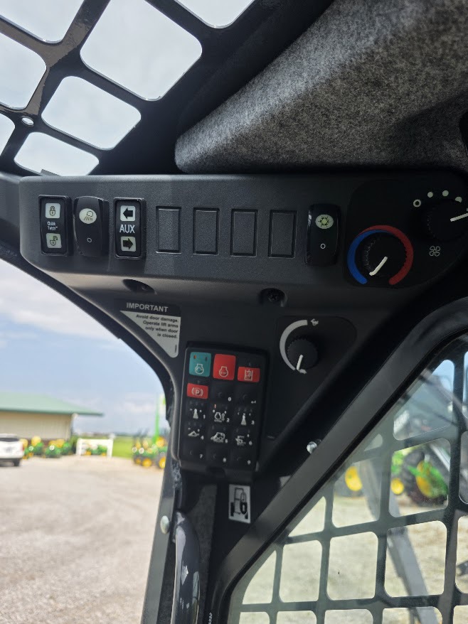 2025 John Deere 325G Image 8