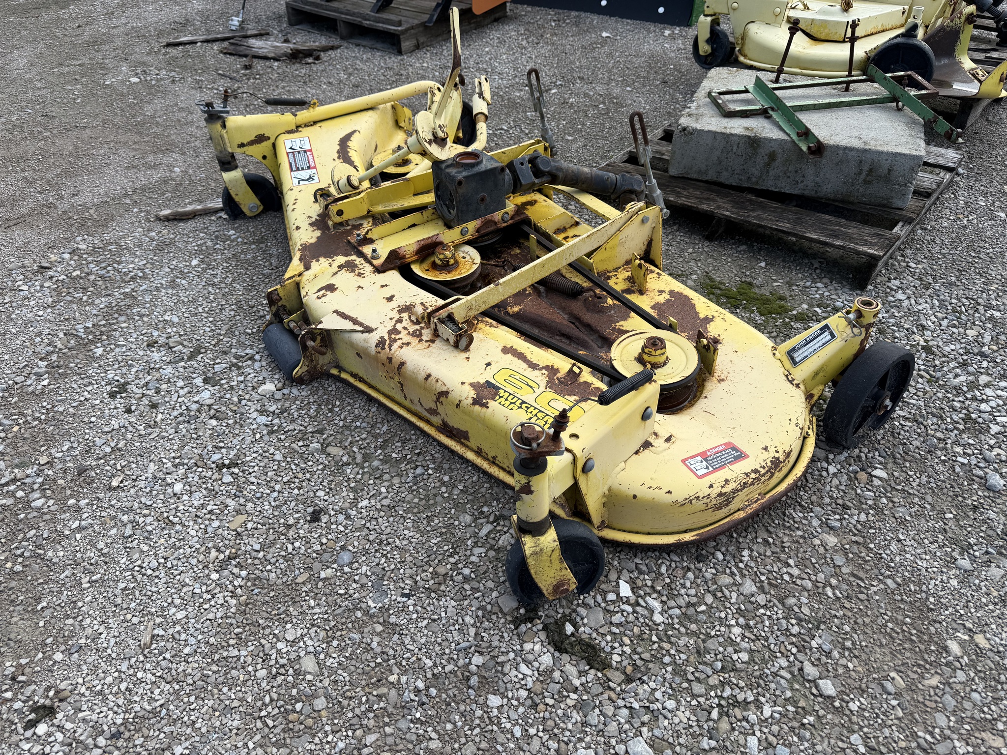 John Deere 2734 Image 1