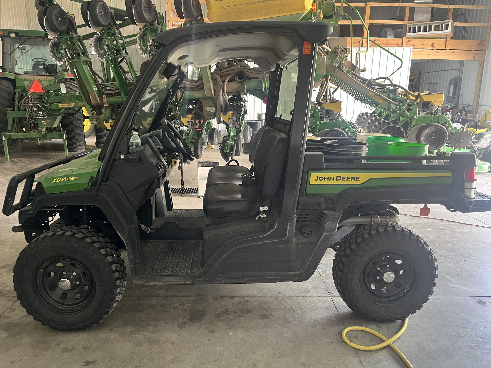 2023 John Deere XUV 835M Image 3