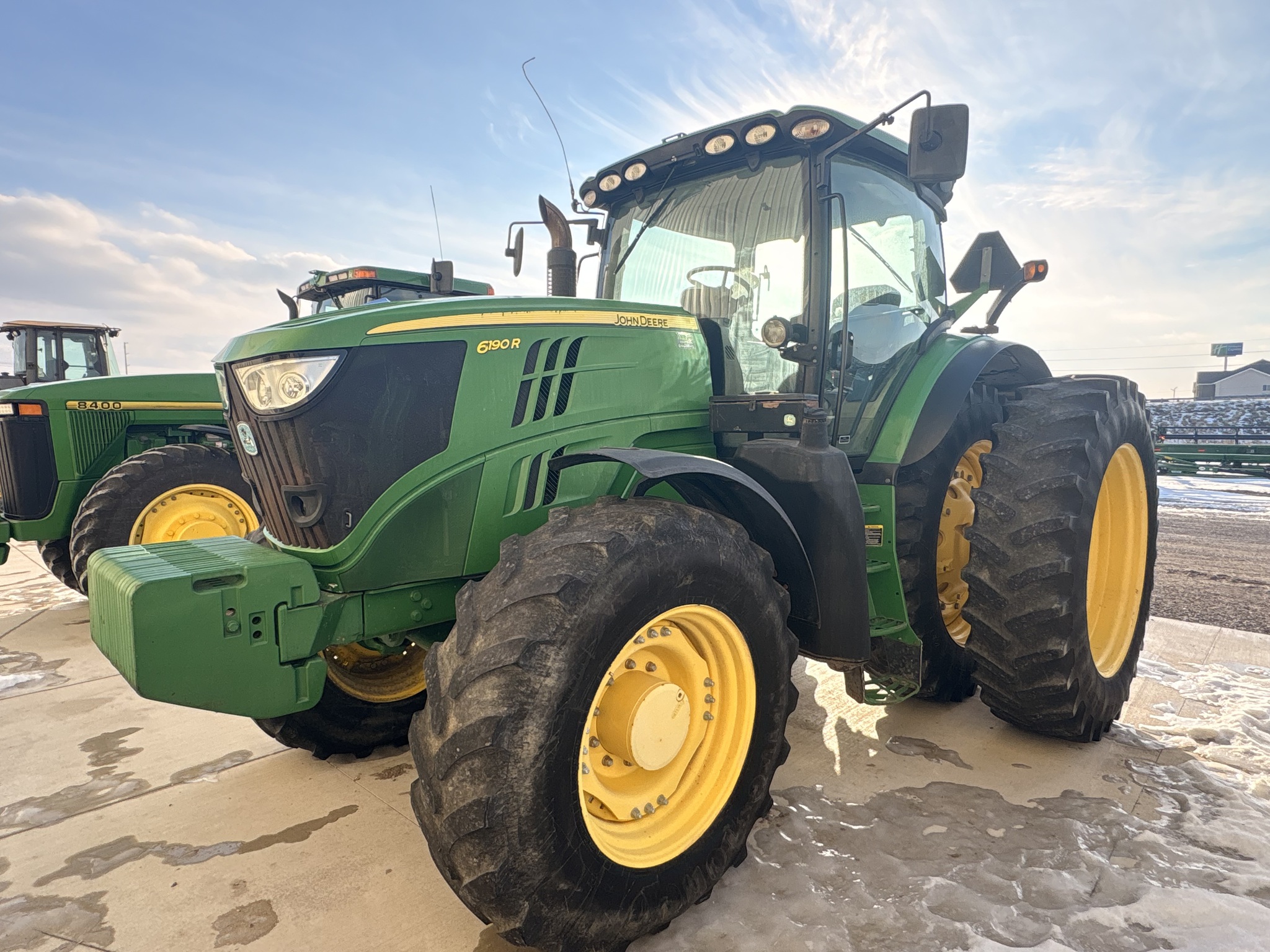 2013 John Deere 6190R Image 1