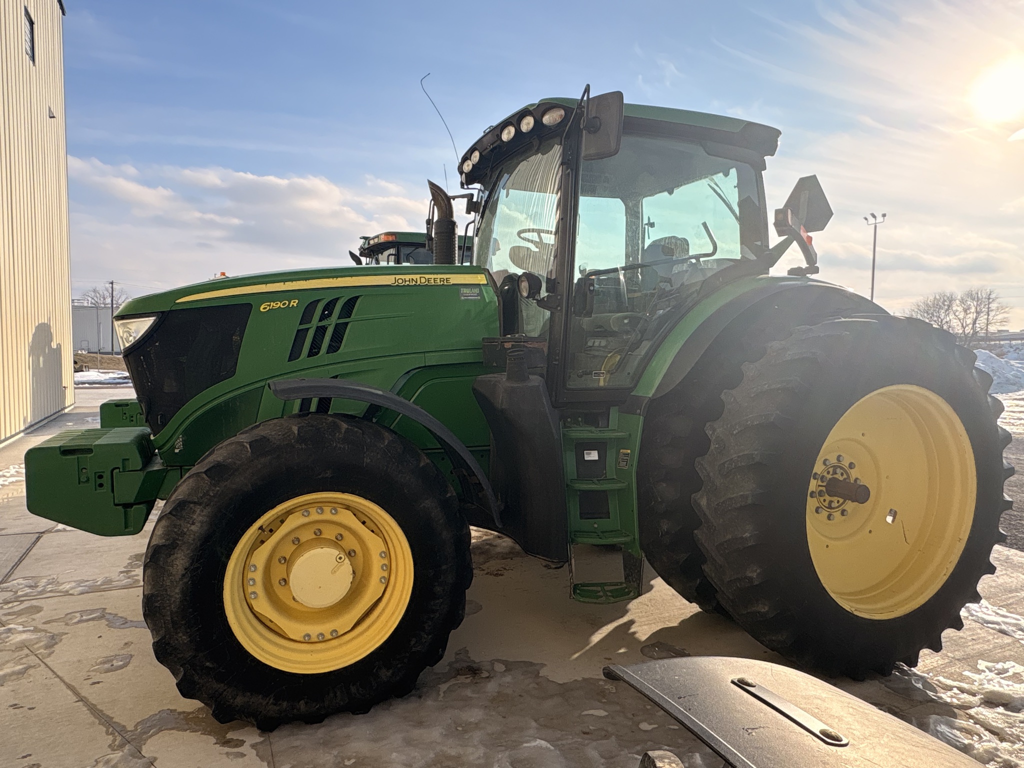 2013 John Deere 6190R Image 4