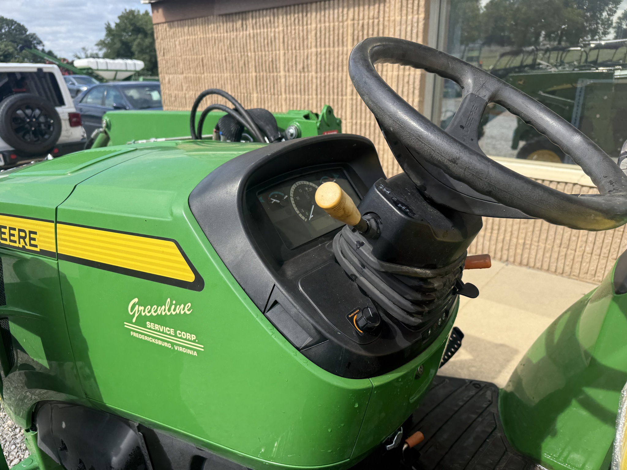 2015 John Deere 4044R Image 3