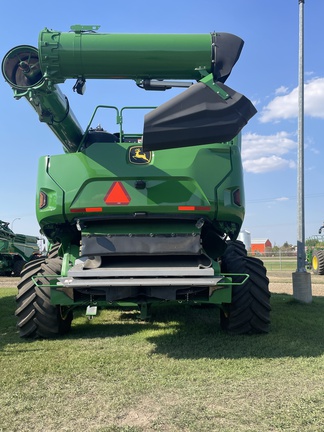 Used 2025 John Deere X9 1100 Combines at Horizon Ag & Turf in Westlock, AB - Photo5