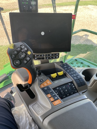 Used 2025 John Deere X9 1100 Combines at Horizon Ag & Turf in Westlock, AB - Photo8