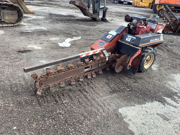 Photo of a 2005 Ditch Witch 1820