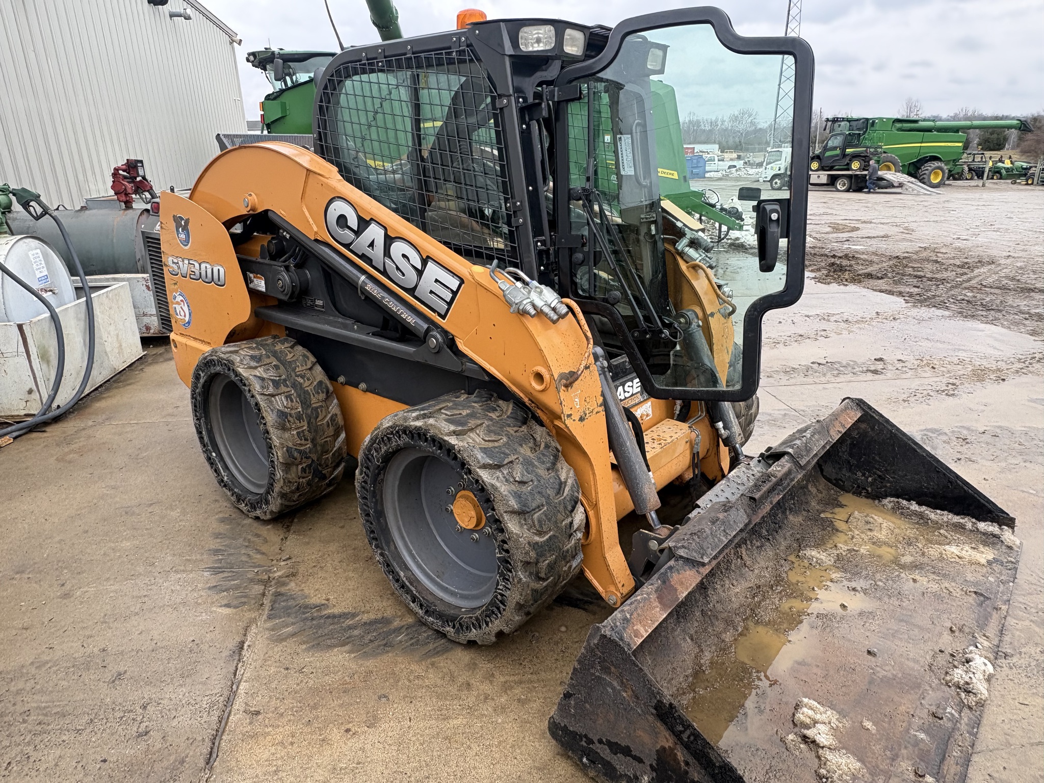 2016 Case SV300 Image 2