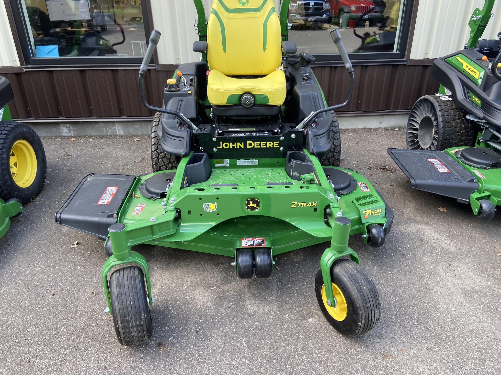 2025 John Deere Z970R Image 2