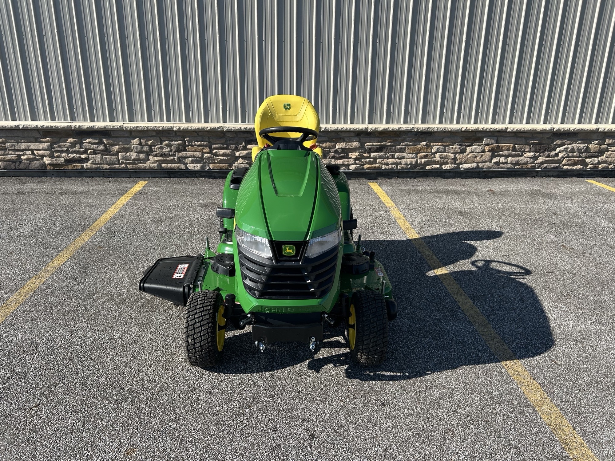 2025 John Deere X380 Image 2