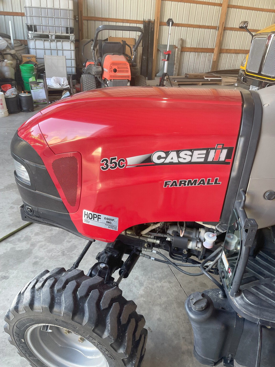 2014 Case IH Farmall 35C Image 2