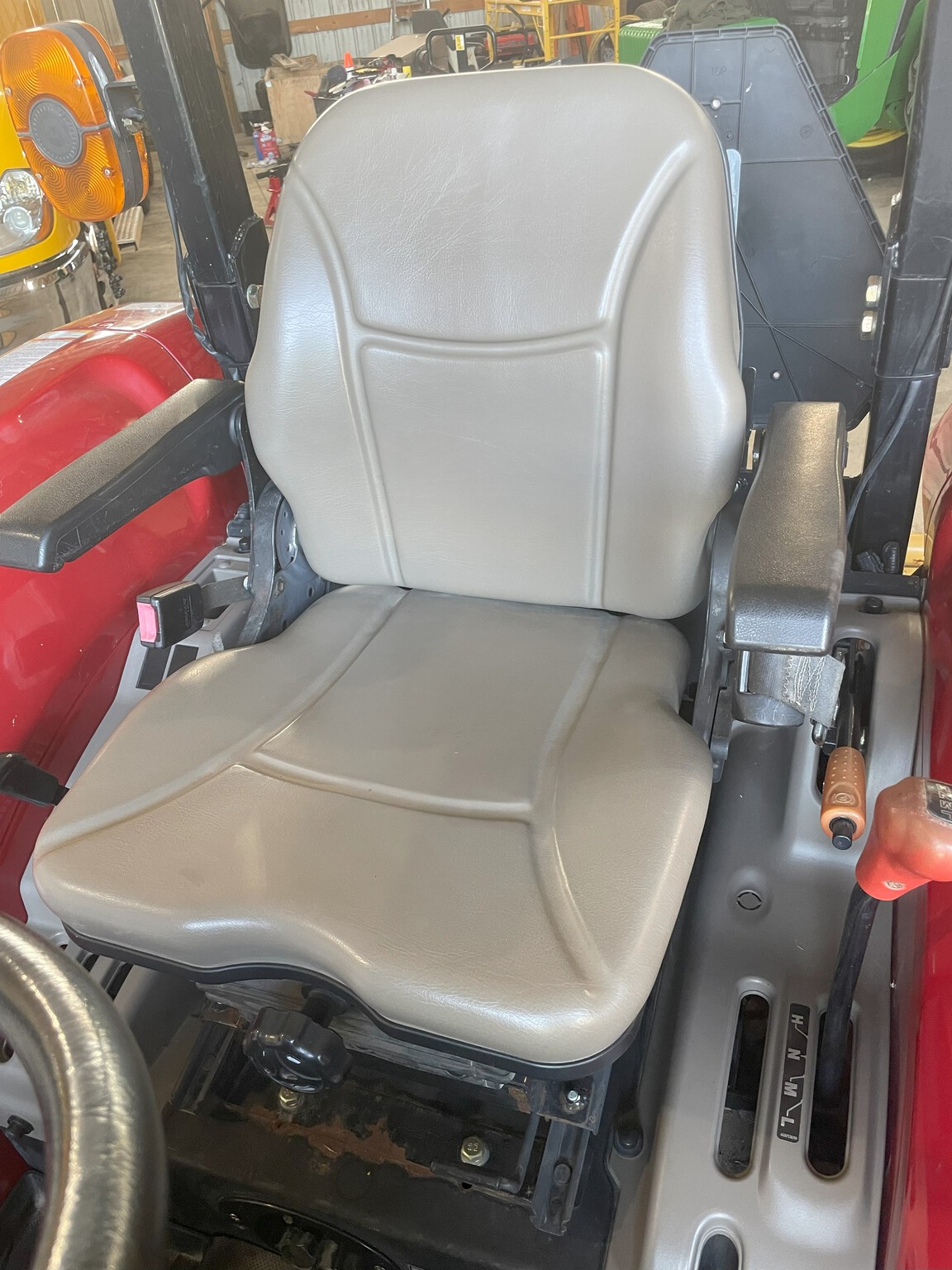 2014 Case IH Farmall 35C Image 3