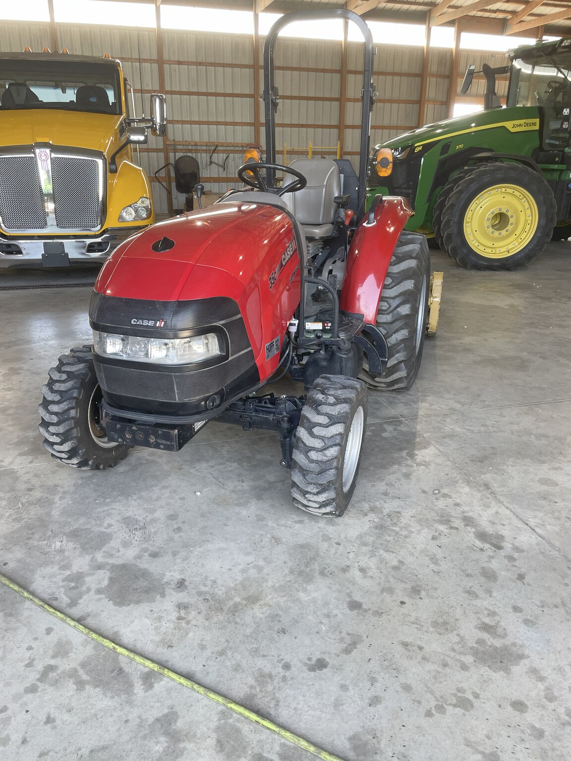 2014 Case IH Farmall 35C Image 1