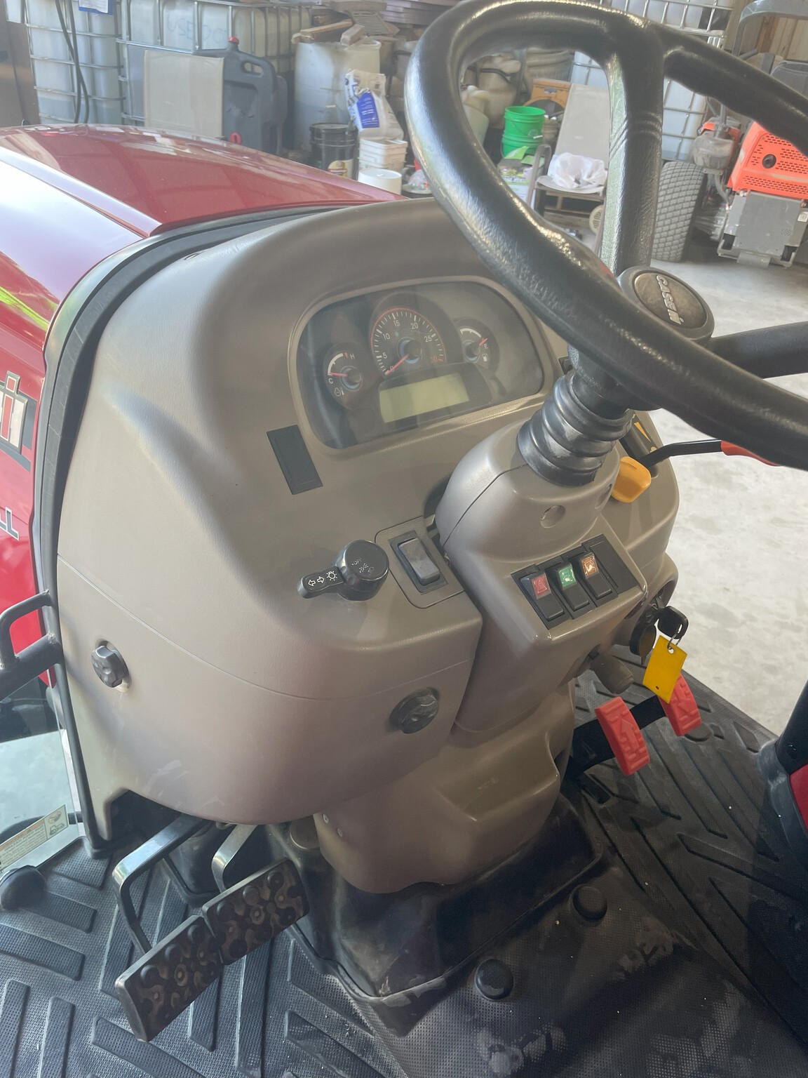 2014 Case IH Farmall 35C Image 6
