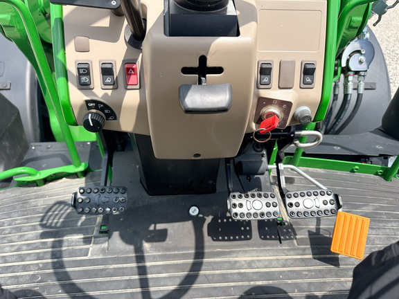 2024 John-Deere 6120M