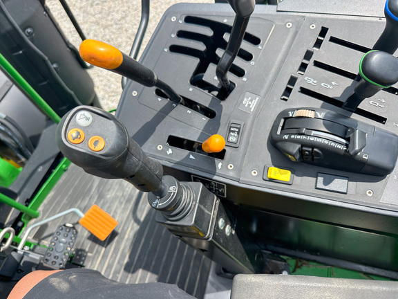 2024 John-Deere 6120M