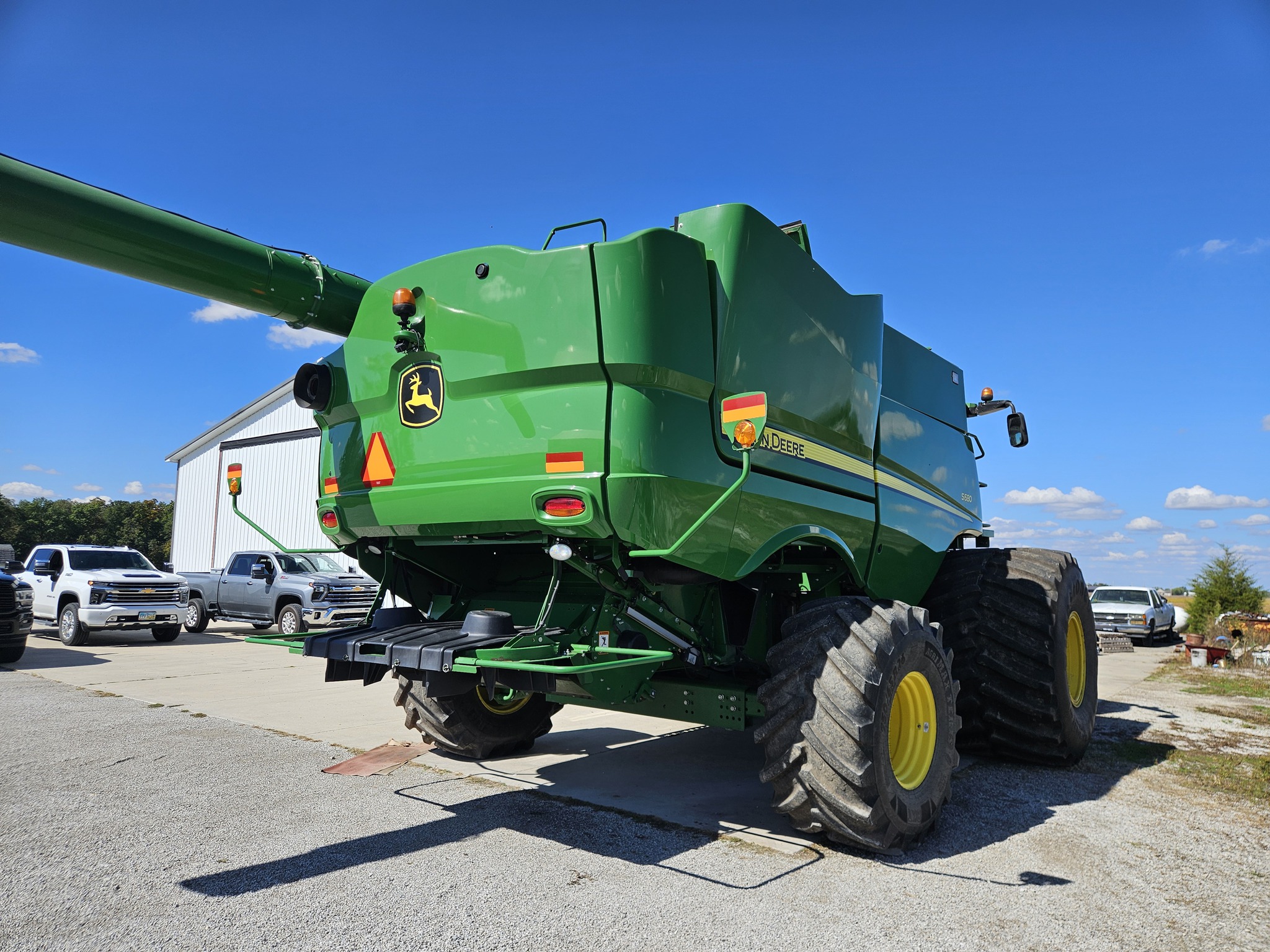 2017 John Deere S680 Image 2