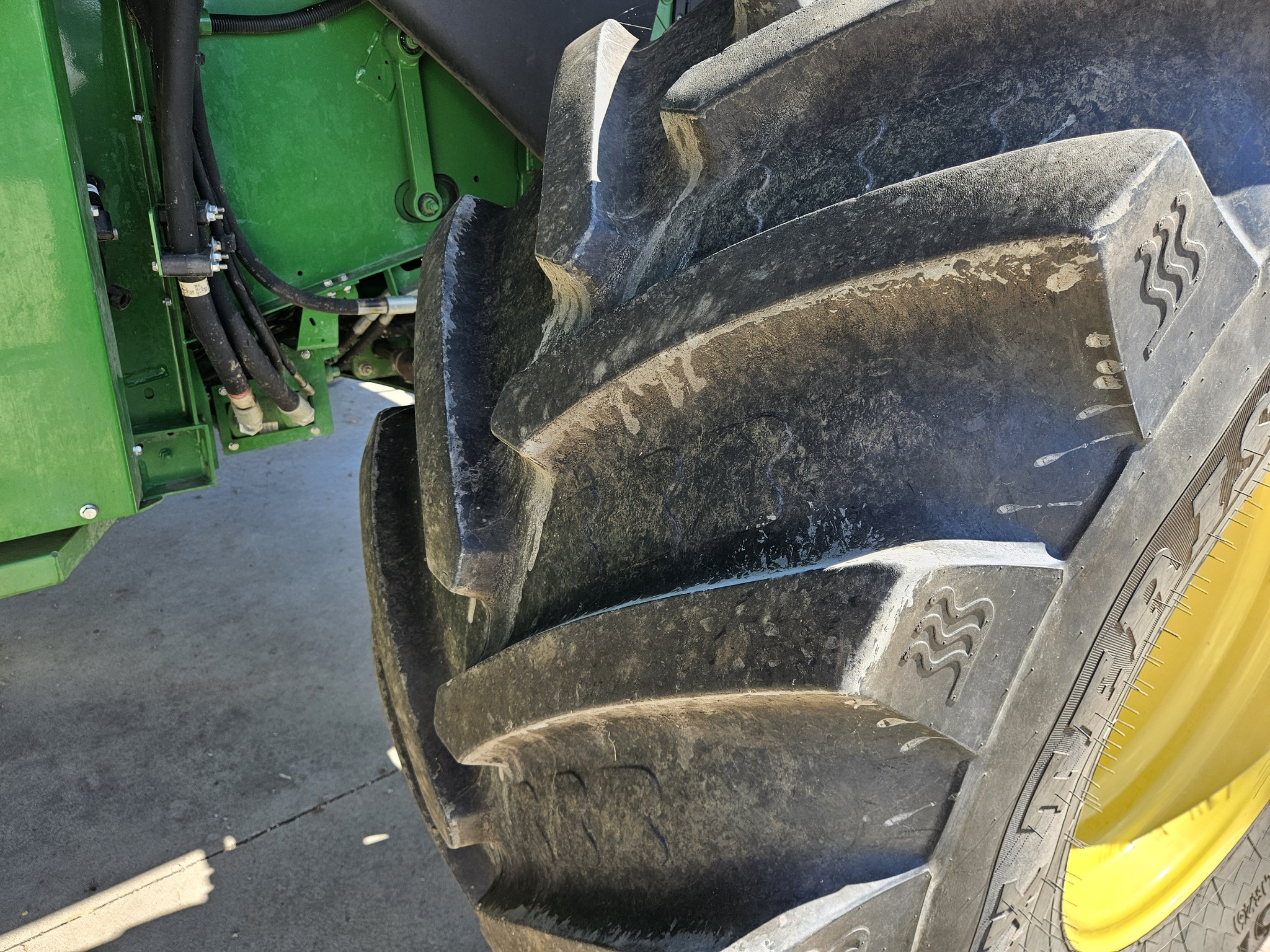 2017 John Deere S680 Image 19