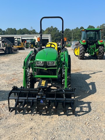 2025 John Deere 3032E Image 1