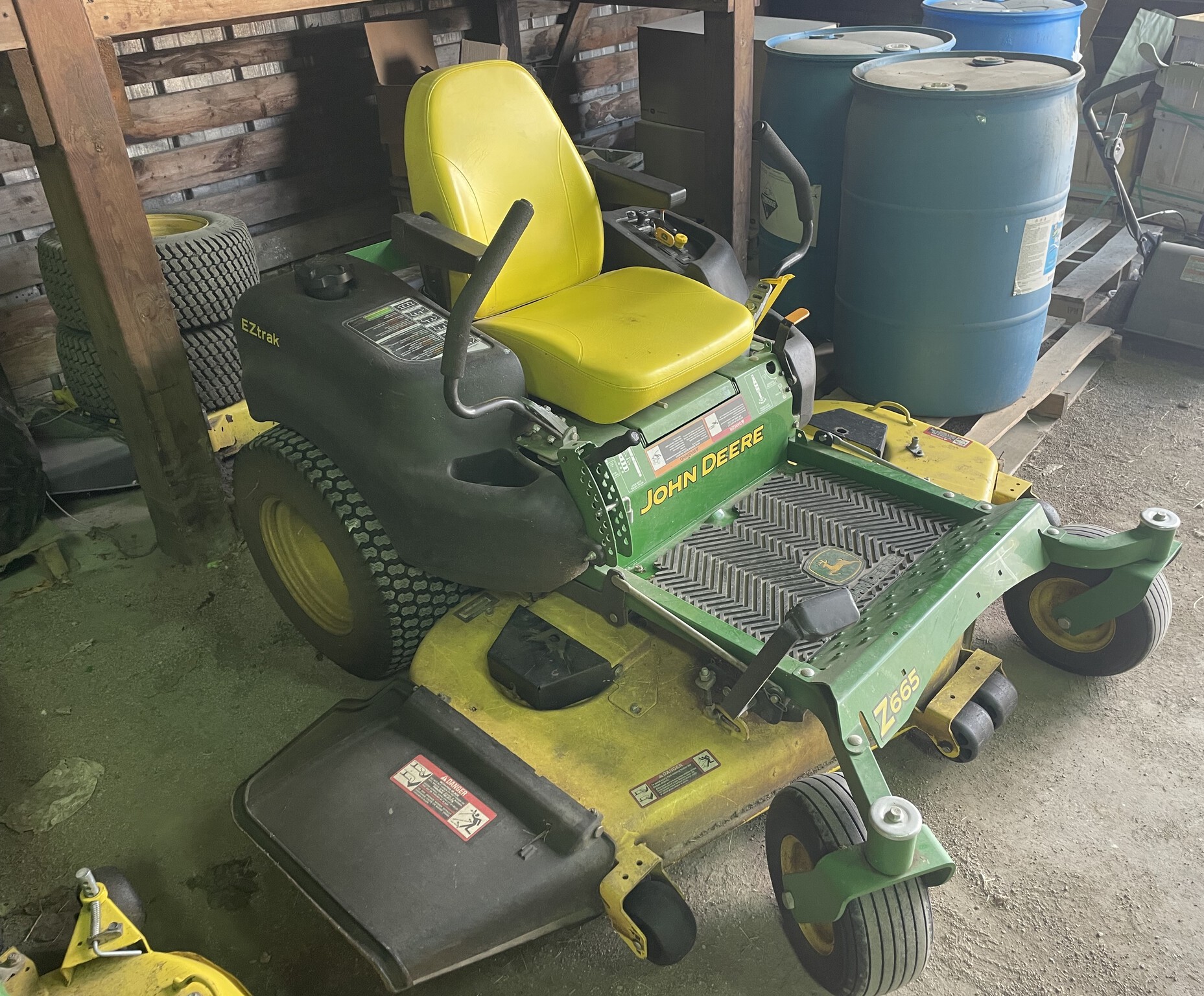 2015 John Deere Z665 Image 3