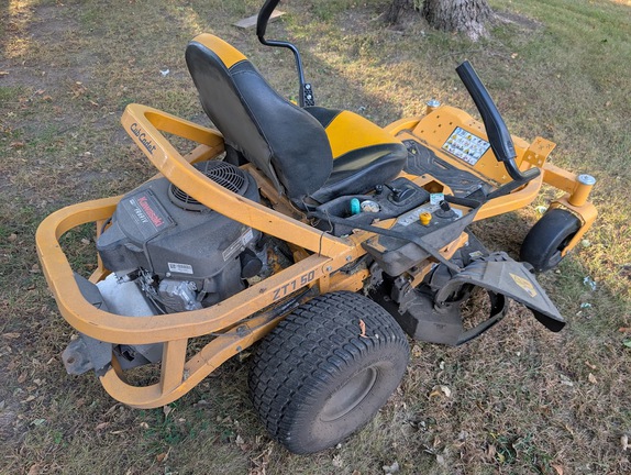  Cub Cadet ZT1 50 - Photo5