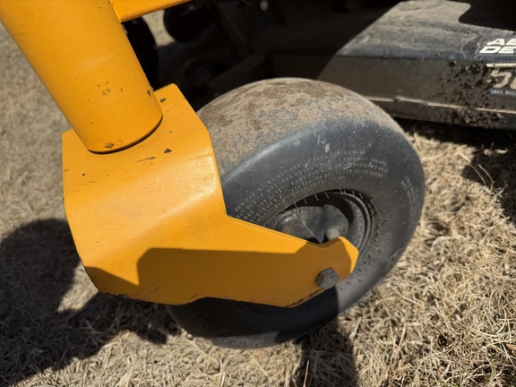  Cub Cadet ZT1 50 - Photo10