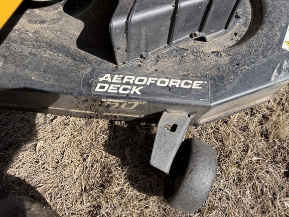  Cub Cadet ZT1 50 - Photo17