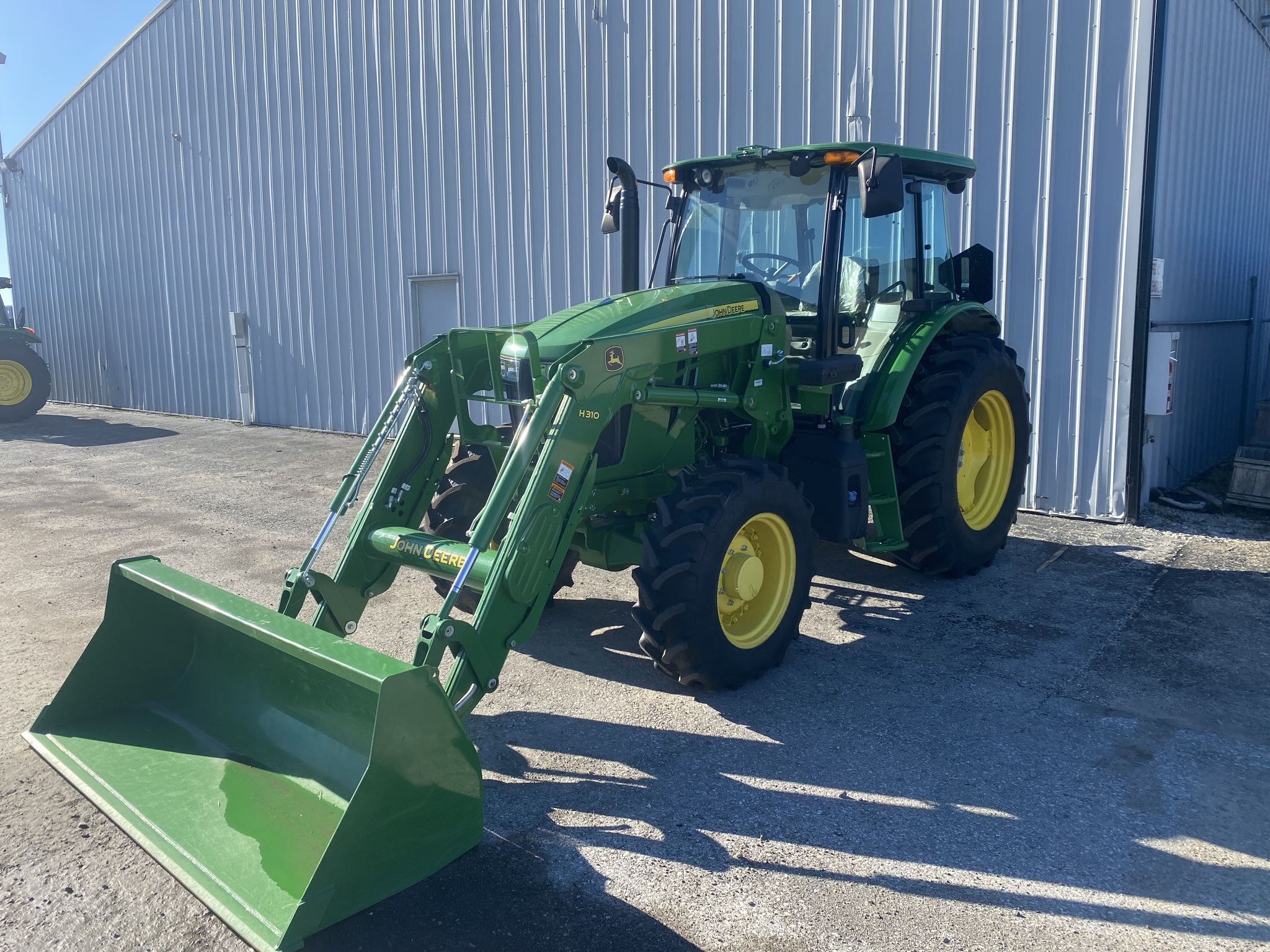 2023 John Deere 6120E Image 1